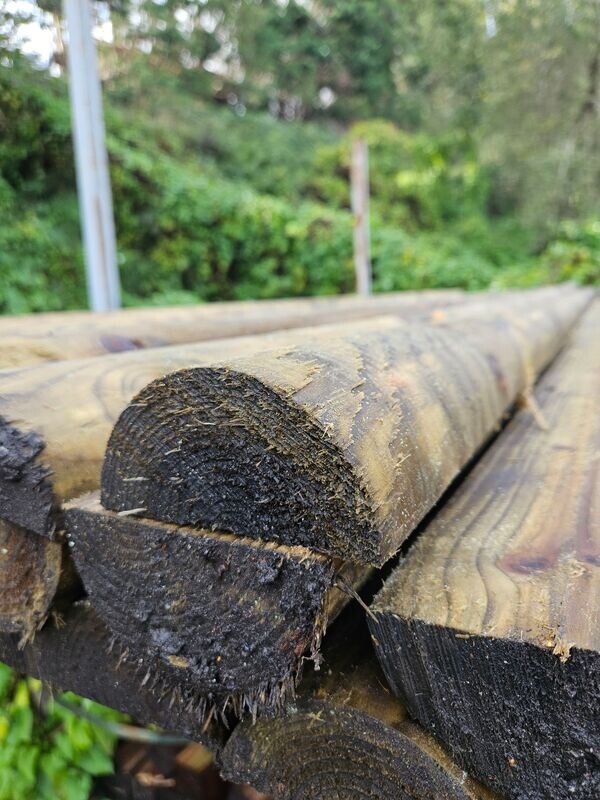 4" Half Rounded Timber Rails