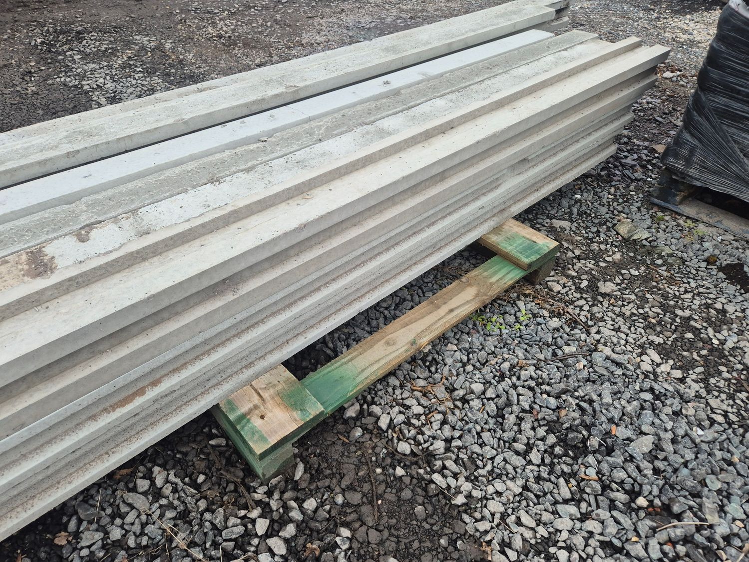 Concrete Slotted End Posts Slight Damage