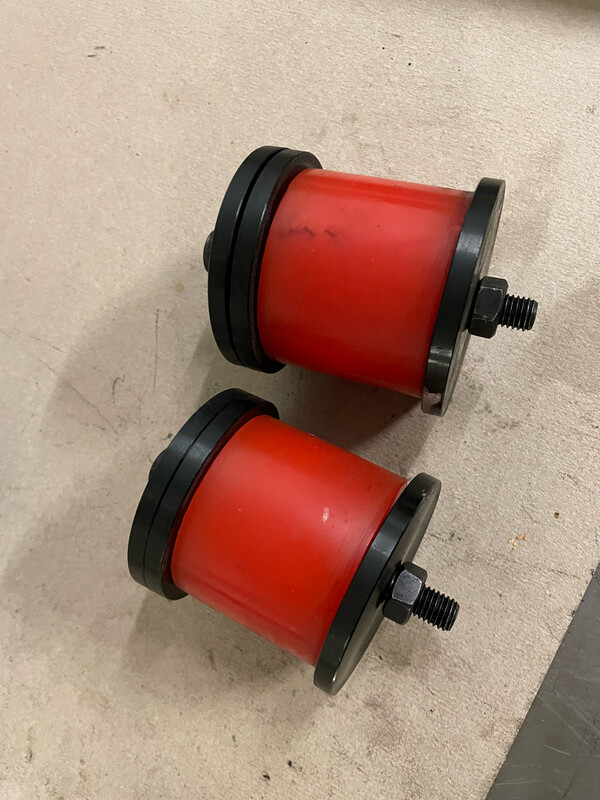 Engine mounts Nissan S13/14
