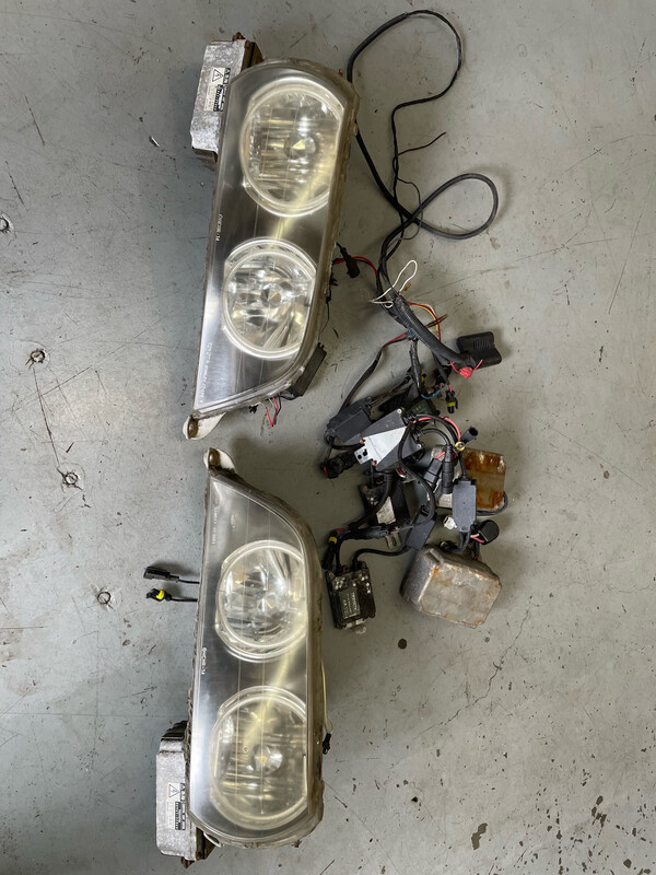 Toyota JZX100 Chaser HID headlights