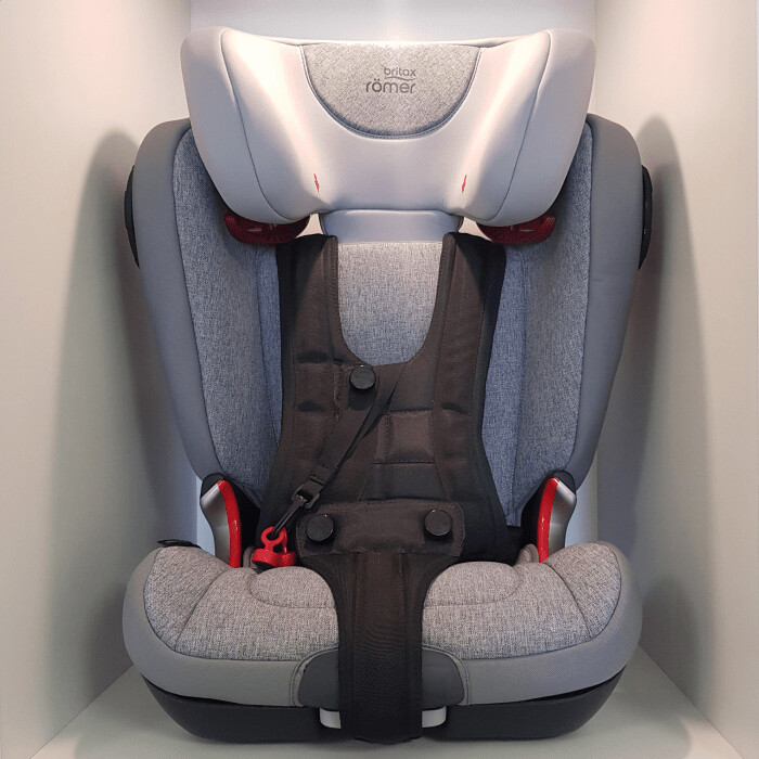 Magnetic Harness and Car Seat