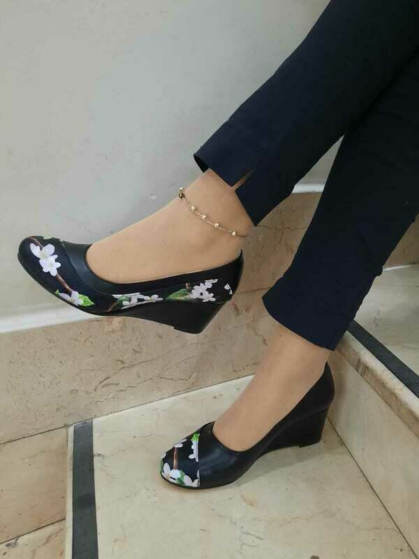 DESIGNER SHOES
