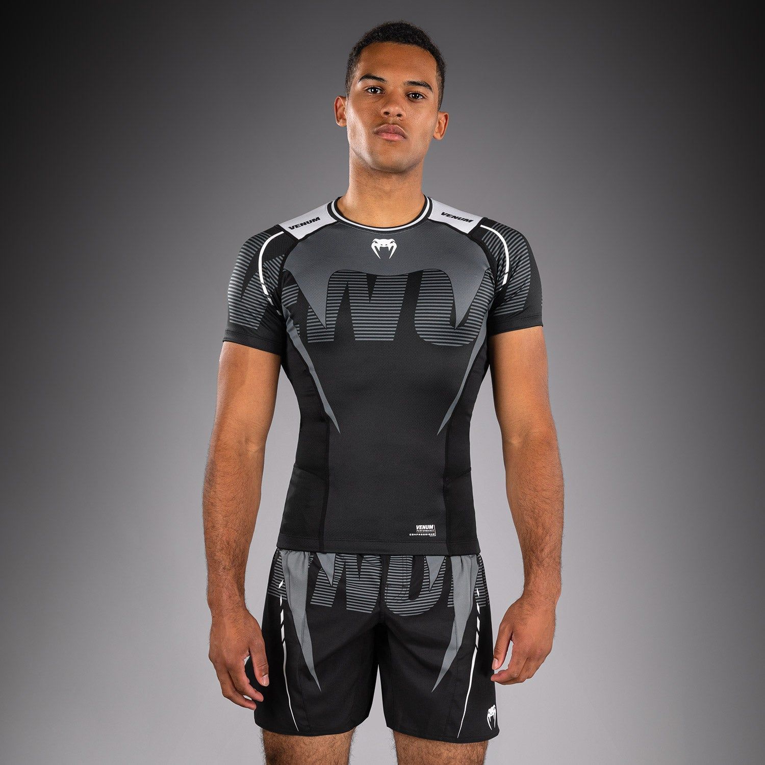 Venum Adrenaline Kurzarm-Rashguard Schwarz/Silbergrau