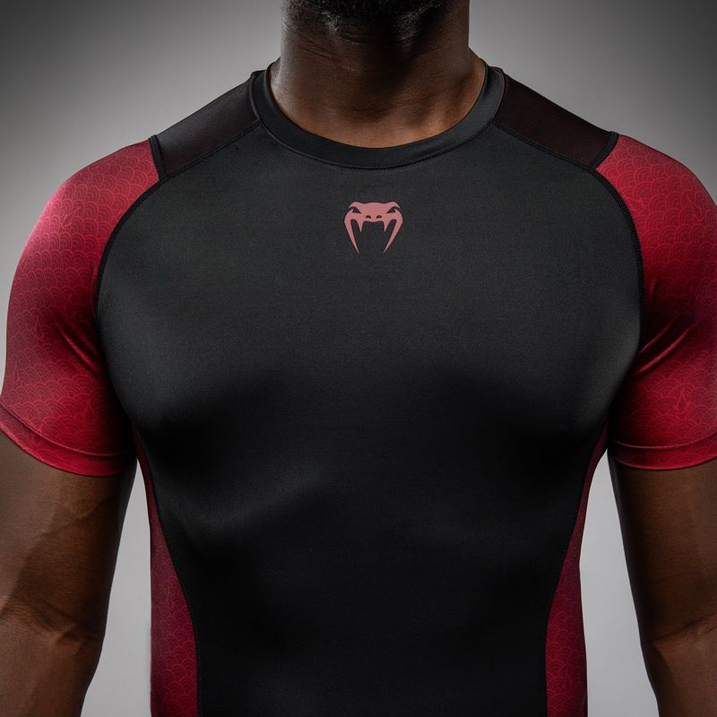 Venum AC Shadows Kurzarm-Rashguard Schwarz/Rot Venum AC Shadows Kurzarm-Rashguard Schwarz/Rot