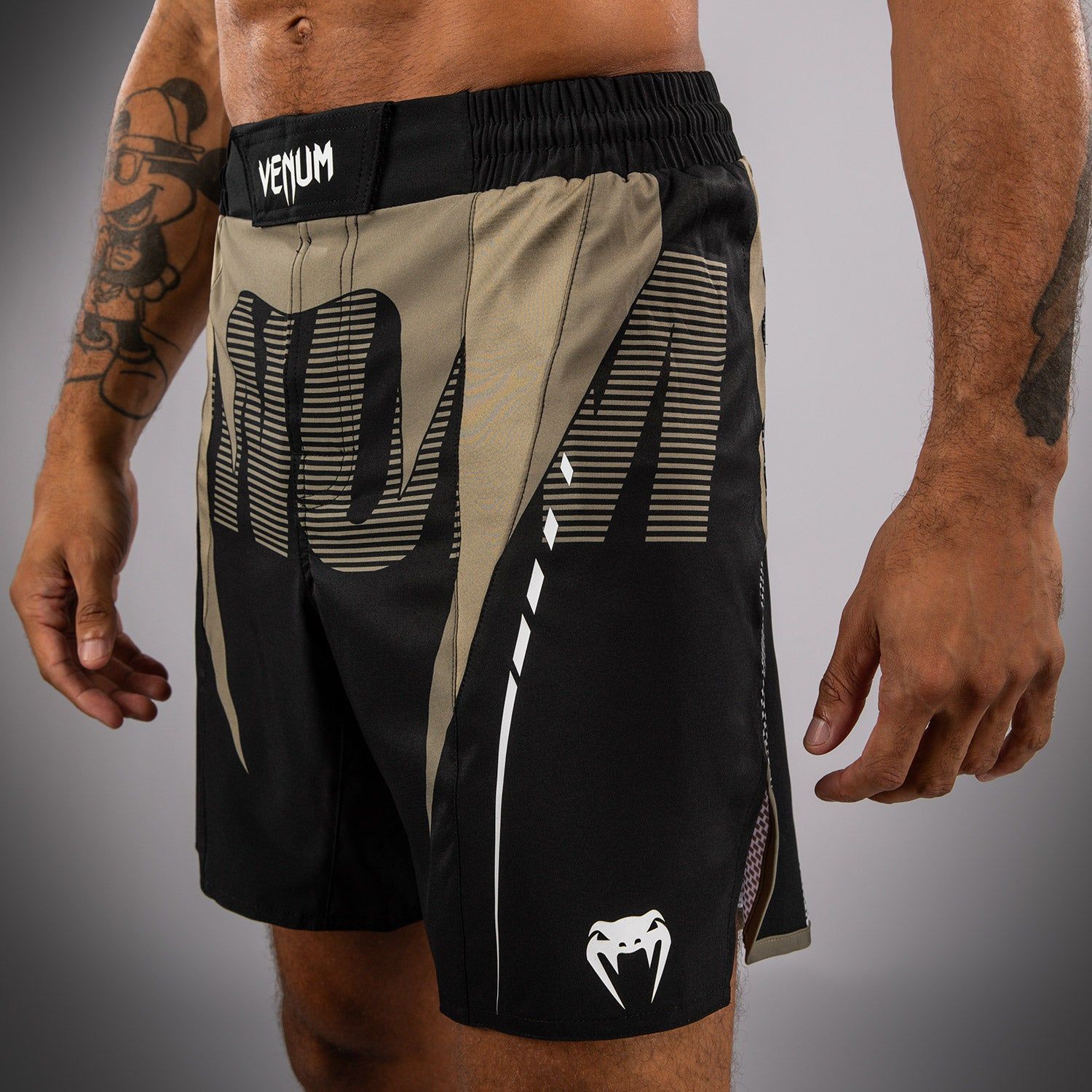 Venum Adrenaline Fightshorts Schwarz/Sand