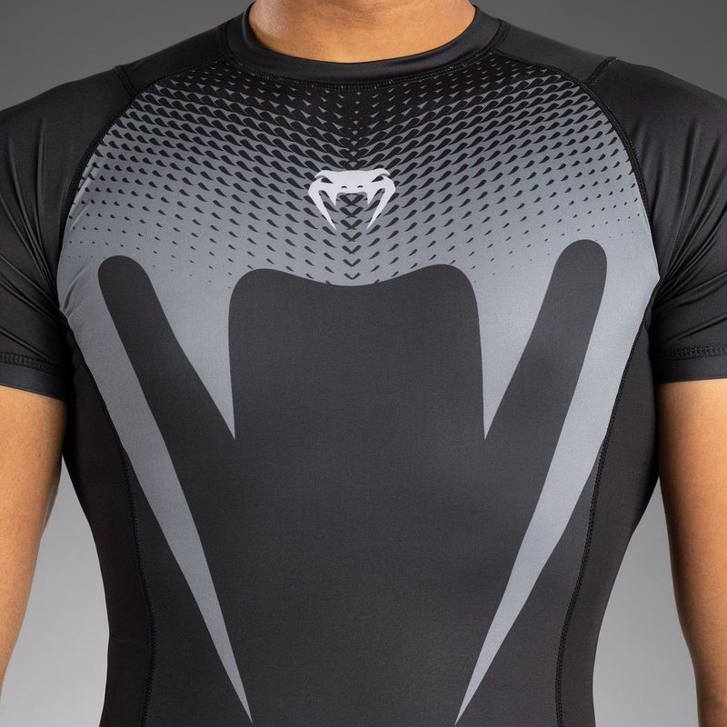 Venum No Gi Kurzarm-Rashguard Schwarz/Silbergrau Venum No Gi Kurzarm-Rashguard Schwarz/Silbergrau