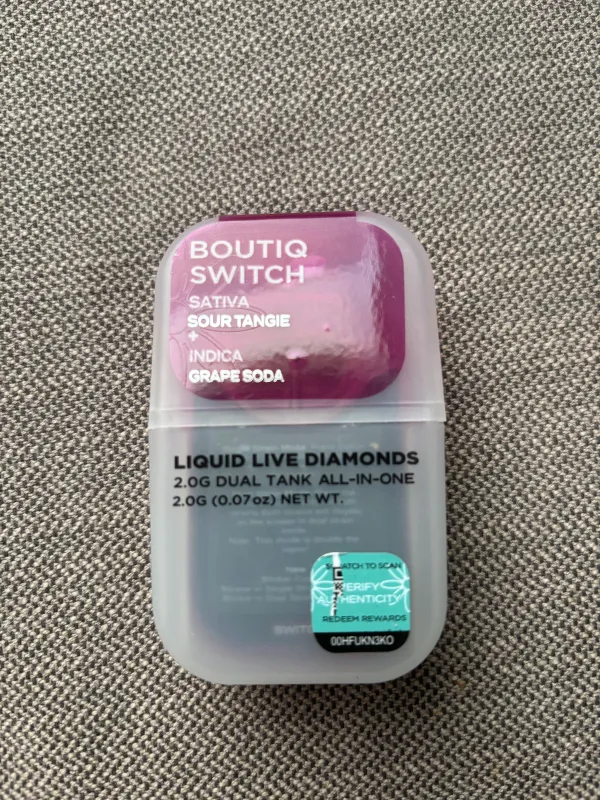 Boutiq Switch: Sour Tangie (Sativa) + Grape Soda (Indica)