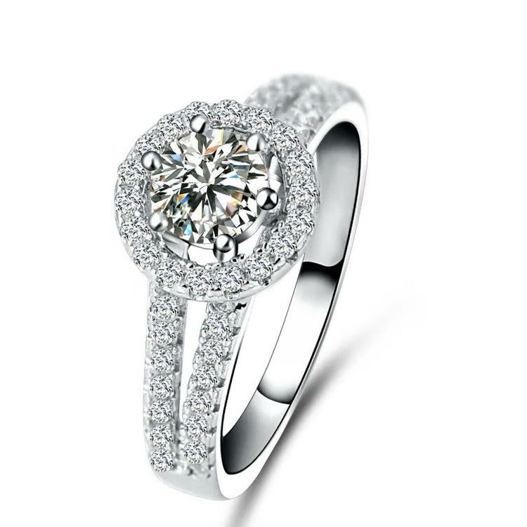Rosey Round Shape Ring
