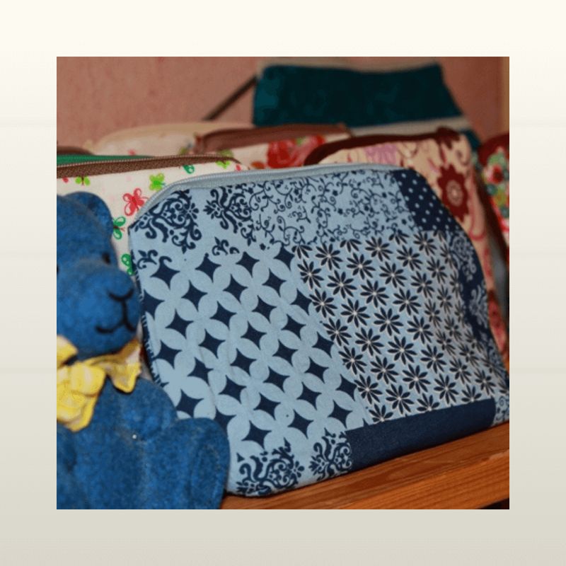 Mini Tilli by Sonja - handmade Accessoires wie Mützen, Geschenke, handgestrickte Socken, Schminktäschchen und vieles mehr