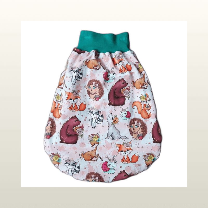 Handmade Baby Strampelsäcke von *Mini Tilli by Sonja* geben deinem neugeborenen Schatz ein Gefühl von Geborgenheit