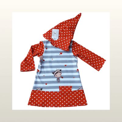 Handmade Kleider für Mädchen von *Mini Tilli by Sonja* sind Allrounder unter den Kleidungsstücken und superbequem.