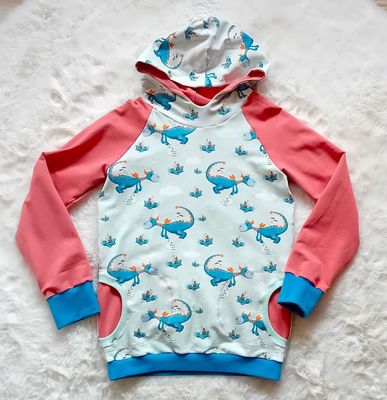 Kapuzenpullover Kinder Hoodie DRACHENAUSFLUG in Gr. 134