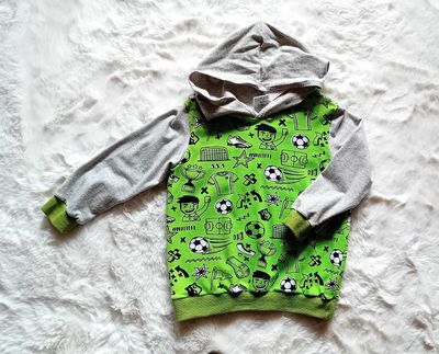 Kapuzenpullover Jungen FUSSBALL in Gr. 92