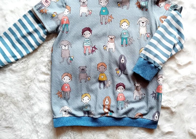 Kapuzenpullover Jungen  HUNDE in Gr. 110/116