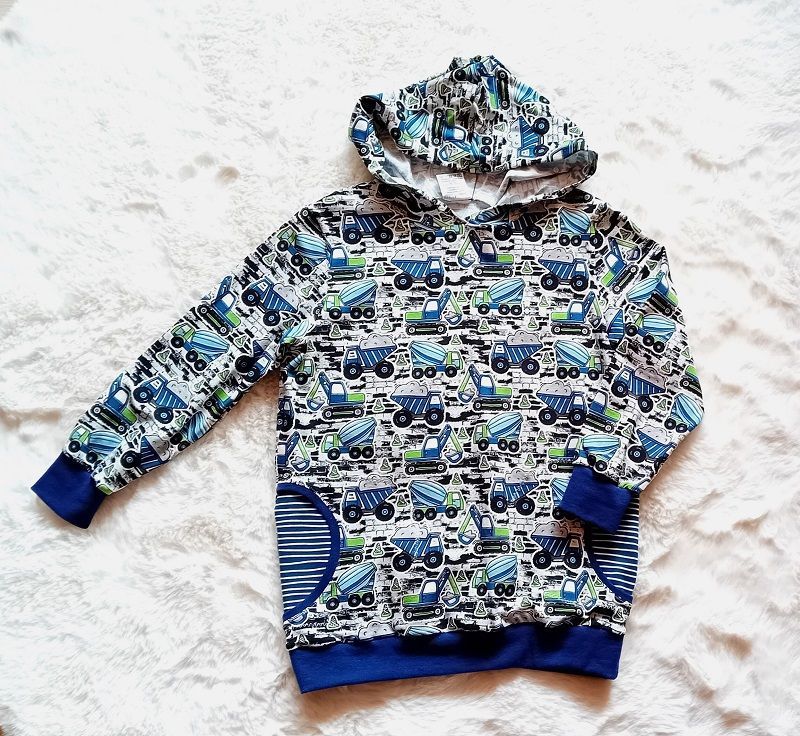 Kapuzenpullover Jungen BAUSTELLE in Gr. 122/128 Kapuzenpullover Jungen BAUSTELLE in Gr. 122/128