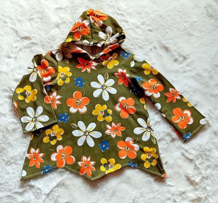 Zipfelpullover Kinder BLUMEN RETRO in Gr. 128 Zipfelpullover Kinder BLUMEN RETRO in Gr. 128