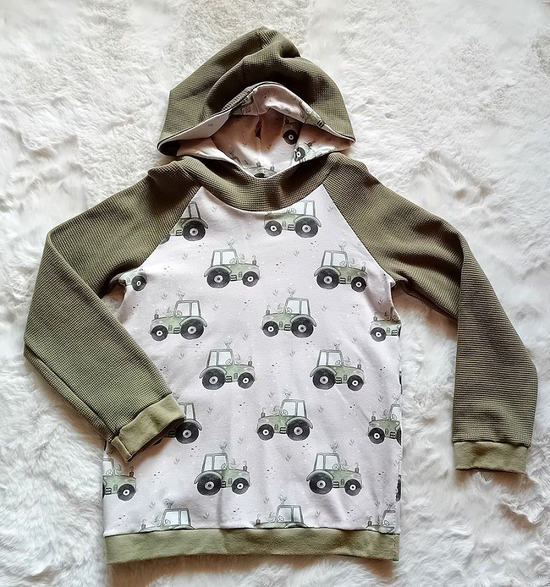 Kapuzenpullover Jungen TRAKTOREN in Gr. 128 Kapuzenpullover Jungen TRAKTOREN in Gr. 128
