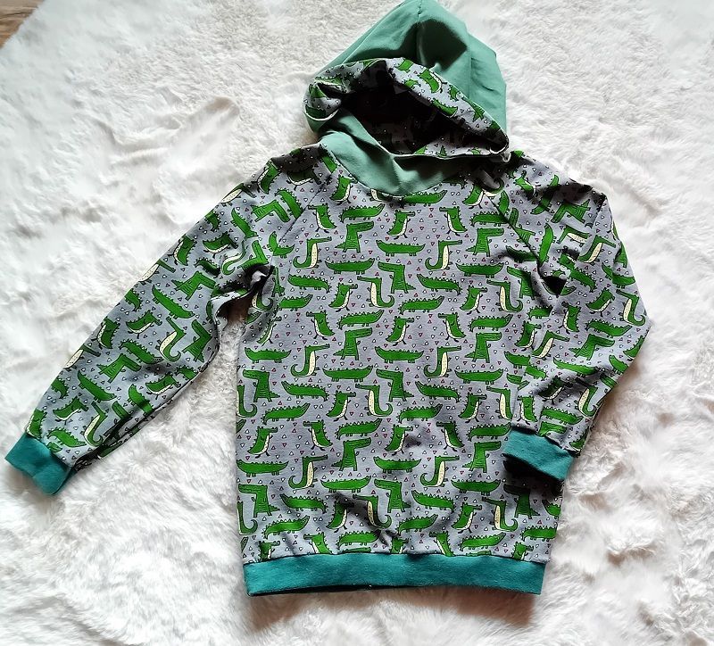 Kapuzenpullover Jungen  KROKODILE in Gr. 128