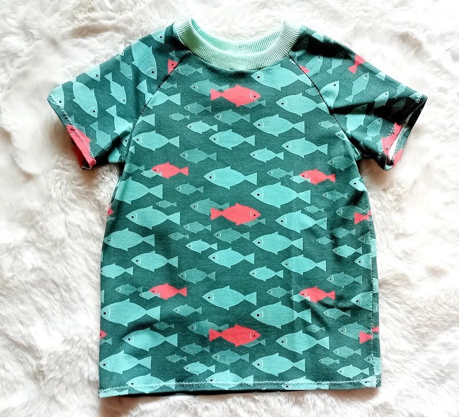 Kinder T-Shirt FISCHE in Gr. 104 und 122 Kinder T-Shirt FISCHE in Gr. 104 und 122