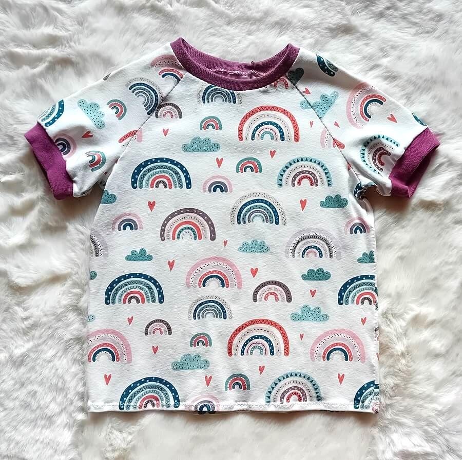 Kinder T-Shirt REGENBOGEN in Gr. 86 Kinder T-Shirt REGENBOGEN in Gr. 86