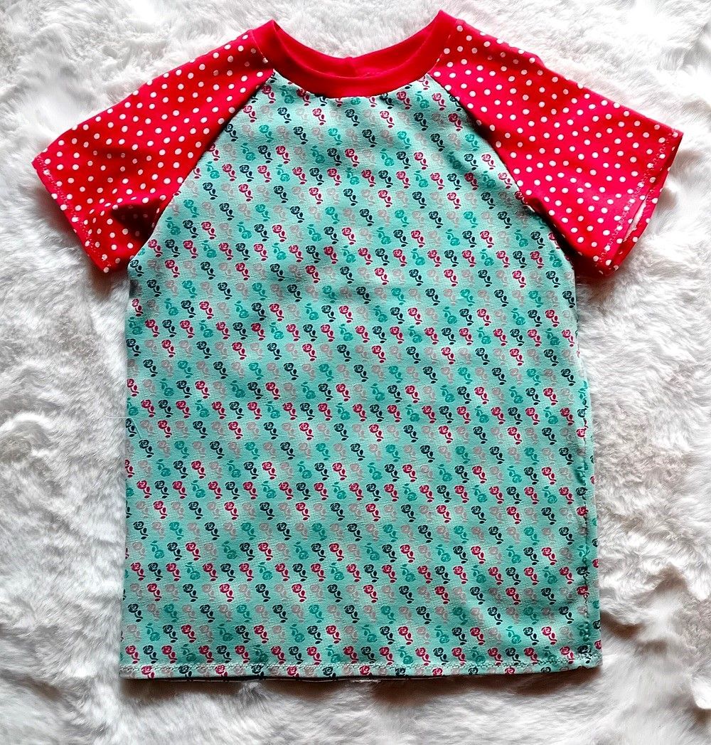 Kinder T-Shirt ROSEN in Gr. 122 Kinder T-Shirt ROSEN in Gr. 122