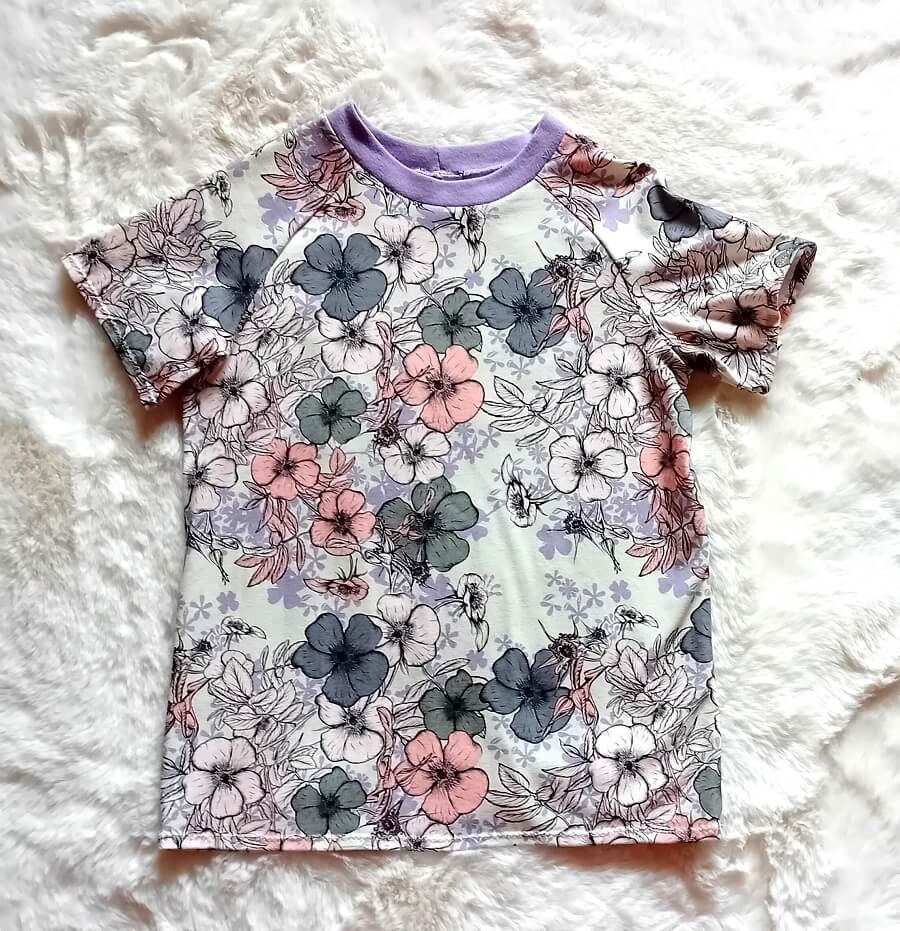 Kinder T-Shirt BLUMIG in Gr. 134 Kinder T-Shirt BLUMIG in Gr. 134