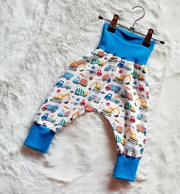 Baby Pumphose BAUFAHRZEUGE in Gr. 62/68 Baby Pumphose BAUFAHRZEUGE in Gr. 62/68