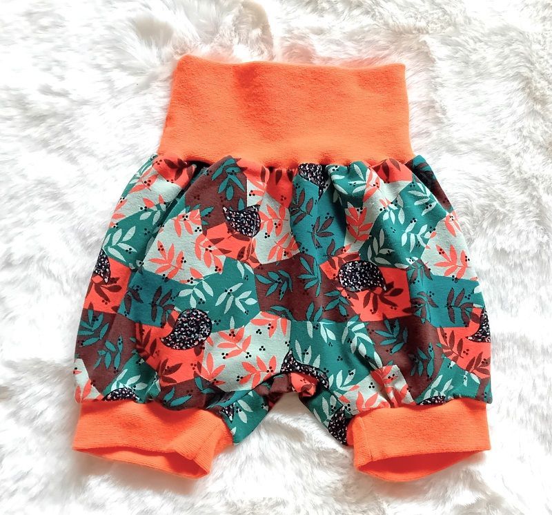 Babyshorts  KUNTERBUNT in Gr. 68 - 92