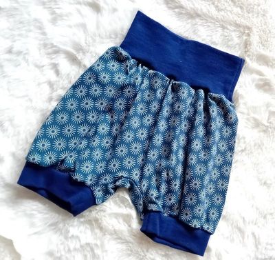 Kindershorts BLUMEN in Gr. 80-92