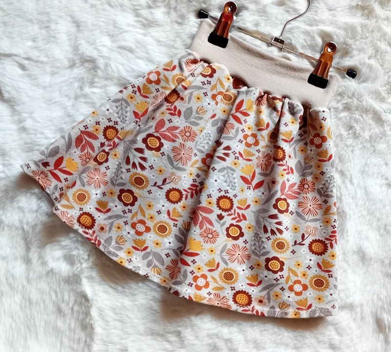 Kinderrock Tellerrock BLUMENZAUBER in Gr. 98/104 Kinderrock Tellerrock BLUMENZAUBER in Gr. 98/104