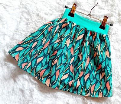 Kinderrock Tellerrock BLATTRANKEN in Gr. 98/104 Kinderrock Tellerrock BLATTRANKEN in Gr. 98/104