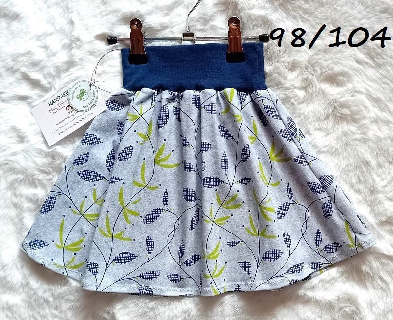 Kinderrock Tellerrock GOLDRANKE in Gr. 98/104 und 134/140 Kinderrock Tellerrock GOLDRANKE in Gr. 98/104 und 134/140