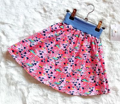 Kinderrock Tellerrock BEEREN in Gr. 110/116 Kinderrock Tellerrock BEEREN in Gr. 110/116