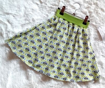 Kinderrock Tellerrock SOMMERWALZER in Gr. 122/128 Kinderrock Tellerrock SOMMERWALZER in Gr. 122/128