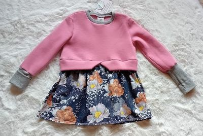 Girly Sweater  BLUMEN in Gr. 110 Girly Sweater  BLUMEN in Gr. 110