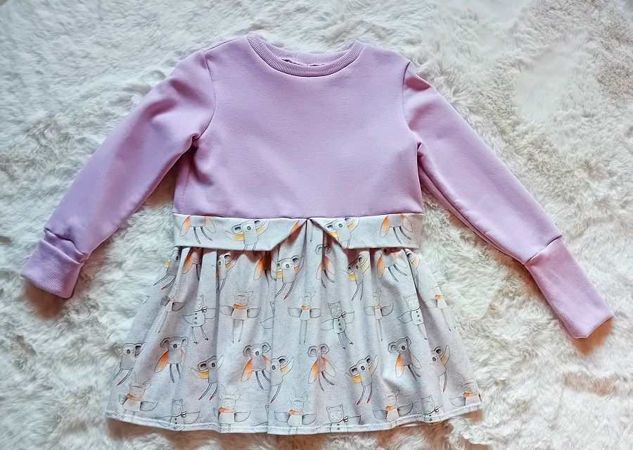 Girly Sweater FLUGWESEN in Gr. 128 Girly Sweater FLUGWESEN in Gr. 128