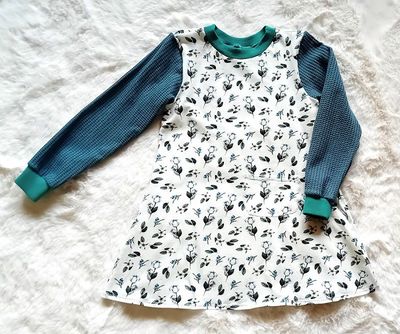 Kinderkleid langarm  ROSEN in Gr. 104