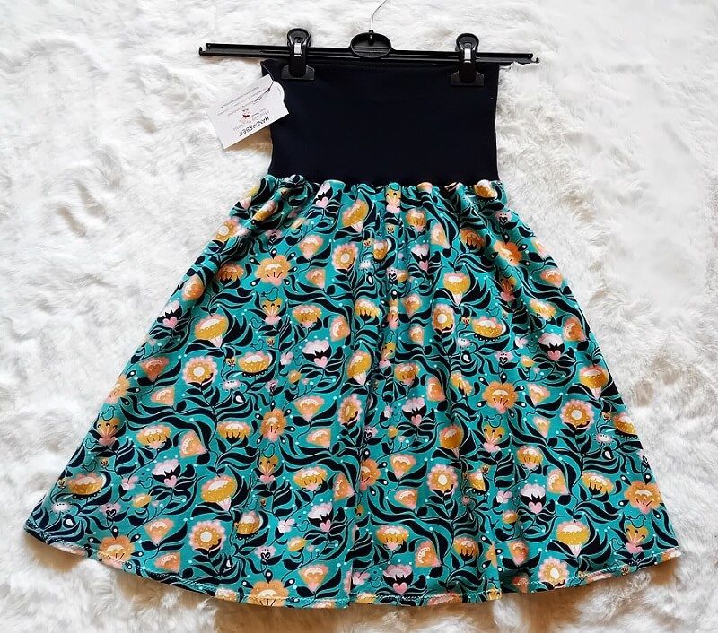 Damenrock Tellerrock  BLUMENTANZ  in Universal Gr. 36-40 Damenrock Tellerrock  BLUMENTANZ  in Universal Gr. 36-40