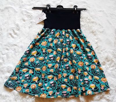 Damenrock Tellerrock  BLUMENTANZ  in Universal Gr. 36-40 Damenrock Tellerrock  BLUMENTANZ  in Universal Gr. 36-40