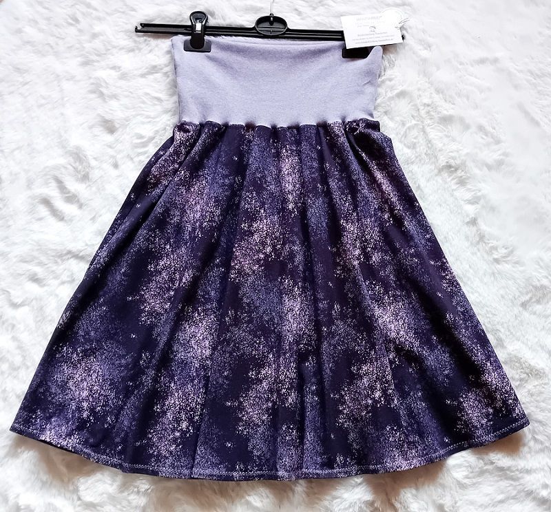 Damenrock Tellerrock  FEUERWERK  in Universal  Gr. 40-44 Damenrock Tellerrock  FEUERWERK  in Universal  Gr. 40-44