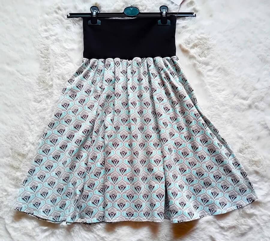 Damenrock Tellerrock  SOMMERWALZER  in Universal  Gr. 36-40 Damenrock Tellerrock  SOMMERWALZER  in Universal  Gr. 36-40