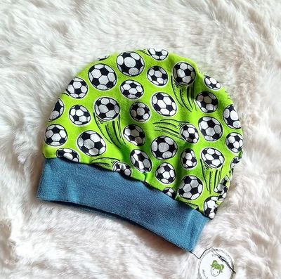 Baby Beanie DINOS FUSSBALL  / 6-9 Monate Baby Beanie DINOS FUSSBALL  / 6-9 Monate