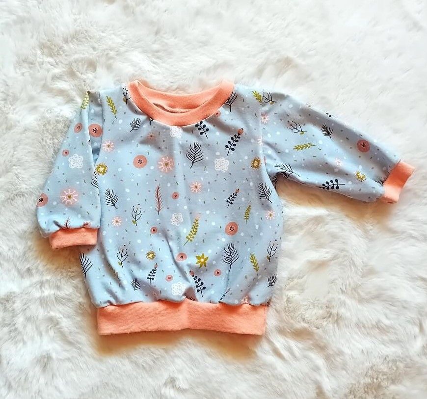 Baby Pullover GRAS & BLUMEN in Gr. 68 Baby Pullover GRAS & BLUMEN in Gr. 68