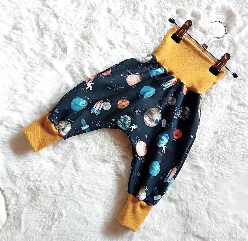 Baby Pumphose WELTALL in Gr. 62/68 Baby Pumphose WELTALL in Gr. 62/68