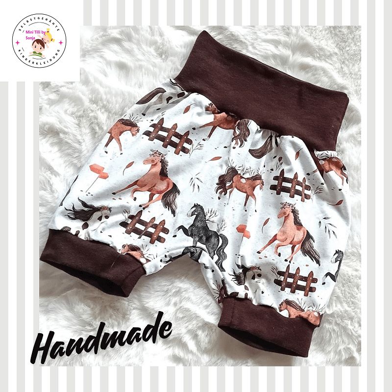 Kindershorts PFERDE in Gr. 80-92