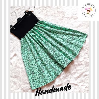 Damenrock Tellerrock  NELKEN  in Universal  Gr. 36-40