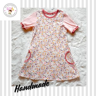 Kinderkleid Sommerkleid KLEINE BLUMEN in Gr. 116 und 140