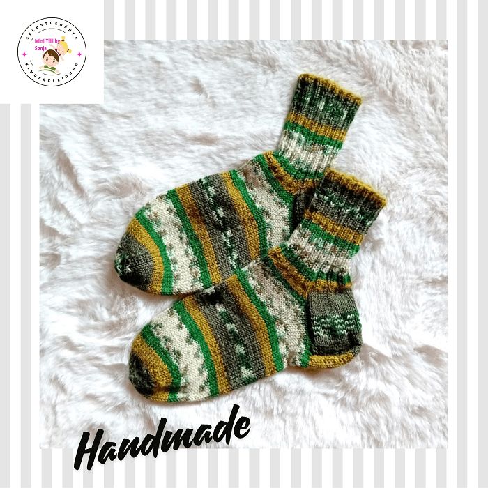 handgestrickte  Damensocken oliv weiss in Gr. 37