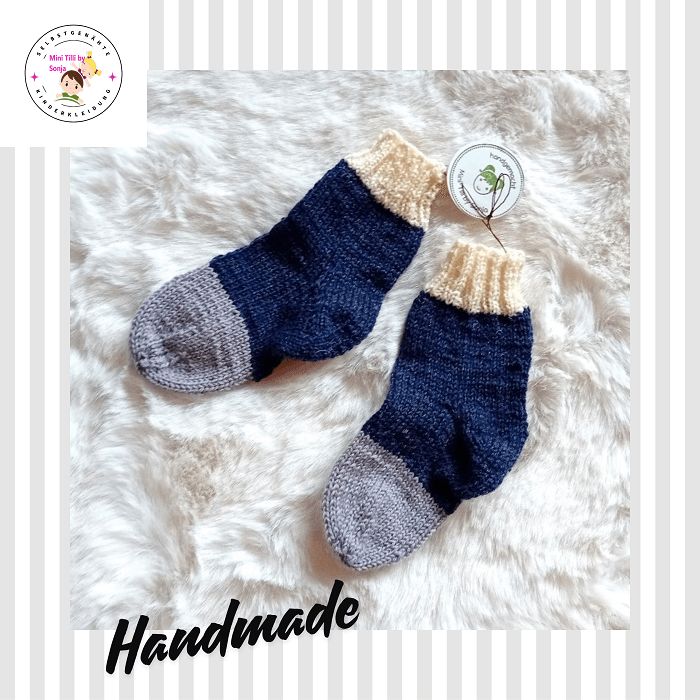 handgestrickte Babysocken grau-blau in Gr. 19/20