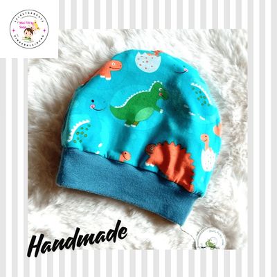 Baby Beanie DINOS FUSSBALL  / 6-9 Monate